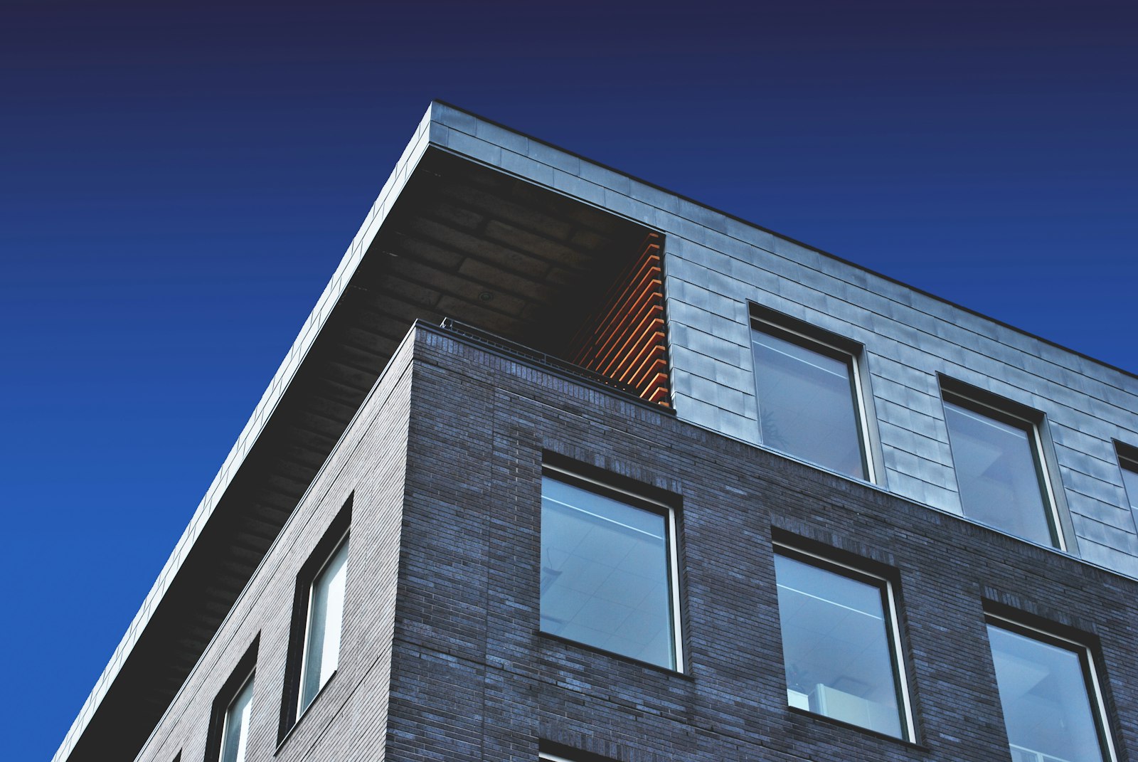 Rapid Re-Housing vs Transitional Housing: Comparative Analysis of Cost Efficiency and Long-Term Stability